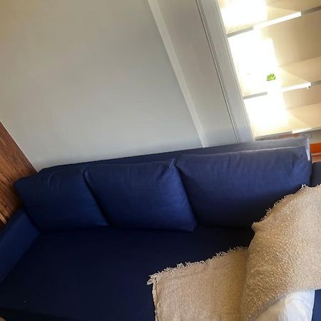 One Bedroom Apartment In Gorgie With New Central Heating System EDI Exteriér fotografie
